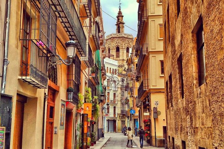 Valencia tops poll of favourite coastal stays in Europe